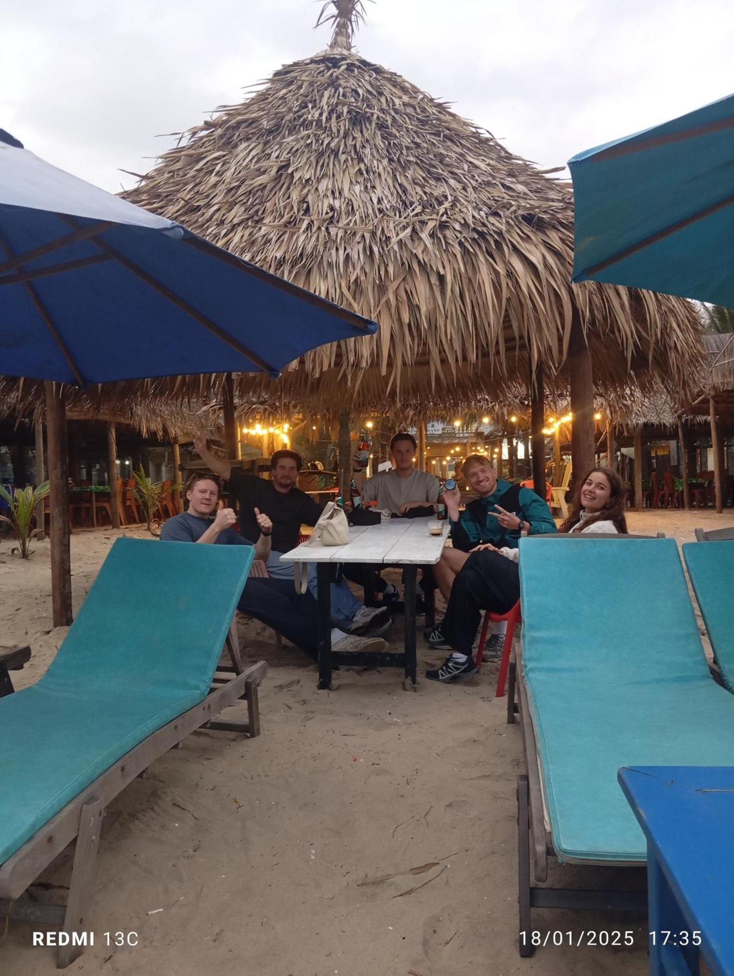 The Seaside Bungalow Hostel And Bar Hoi An Esterno foto
